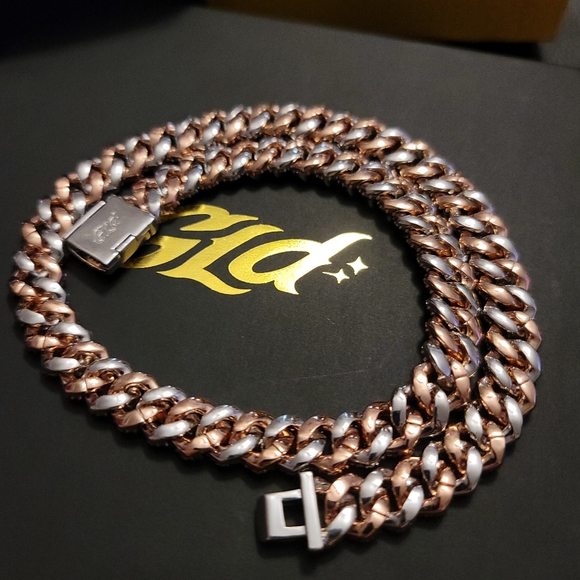 20" 2 tone white/rose gold plated iced out prong choker from "SHOP GLD" - Picture 5 of 6